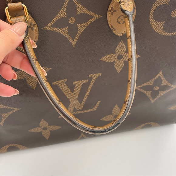 (SOLD) Louis Vuitton Reverse Monogram OntheGo GM Tote (TJ4260) - Picture 14 of 15